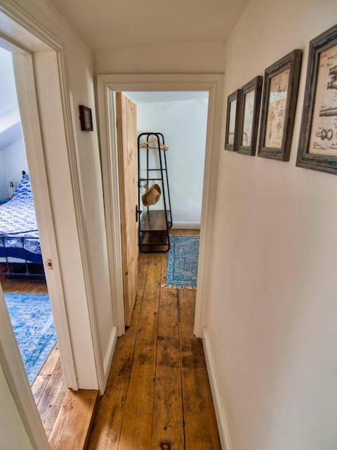 Knocker Cottage Is A 3 Bedroom Made Up Of 1 Double Bedroom And 2 Small Double Bedrooms In Small Village 10 Min To Beaches カムボーン エクステリア 写真