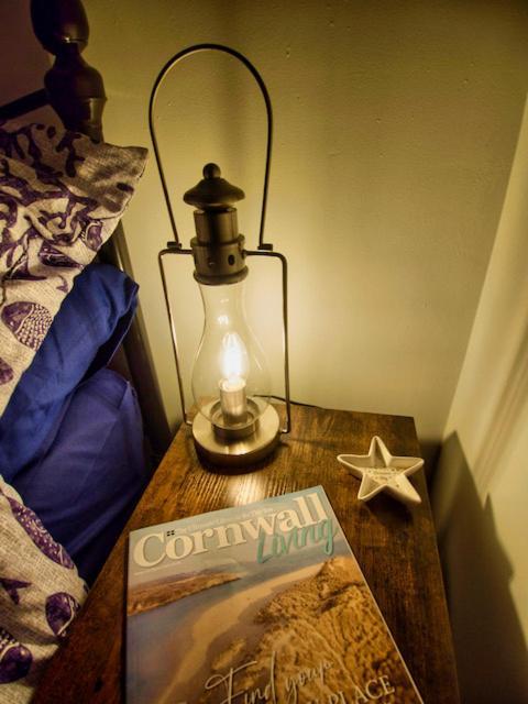 Knocker Cottage Is A 3 Bedroom Made Up Of 1 Double Bedroom And 2 Small Double Bedrooms In Small Village 10 Min To Beaches カムボーン エクステリア 写真